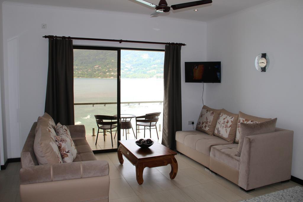 Surfers Cove Apartments Bel Ombre Kültér fotó